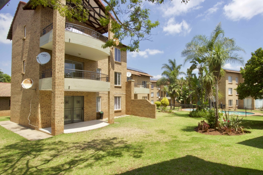 2 Bedroom Property for Sale in Die Hoewes Gauteng