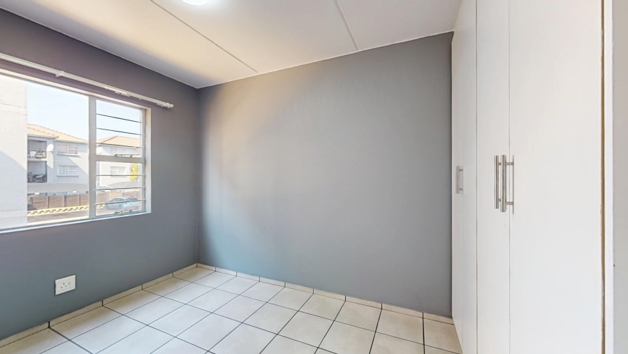 2 Bedroom Property for Sale in Bardene Gauteng