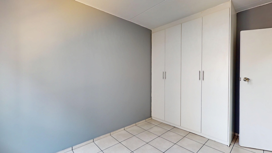 2 Bedroom Property for Sale in Bardene Gauteng