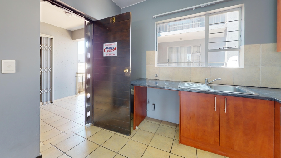 2 Bedroom Property for Sale in Bardene Gauteng
