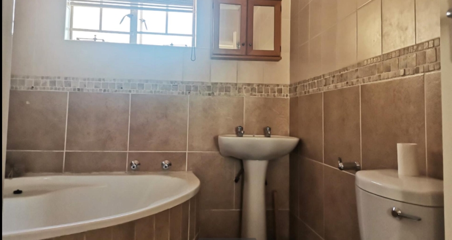 3 Bedroom Property for Sale in Amberfield Gauteng