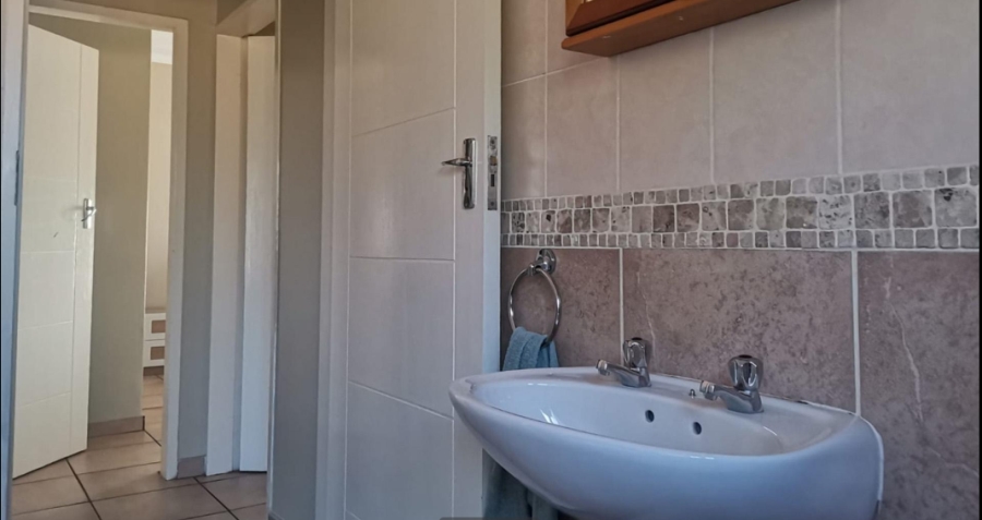 3 Bedroom Property for Sale in Amberfield Gauteng