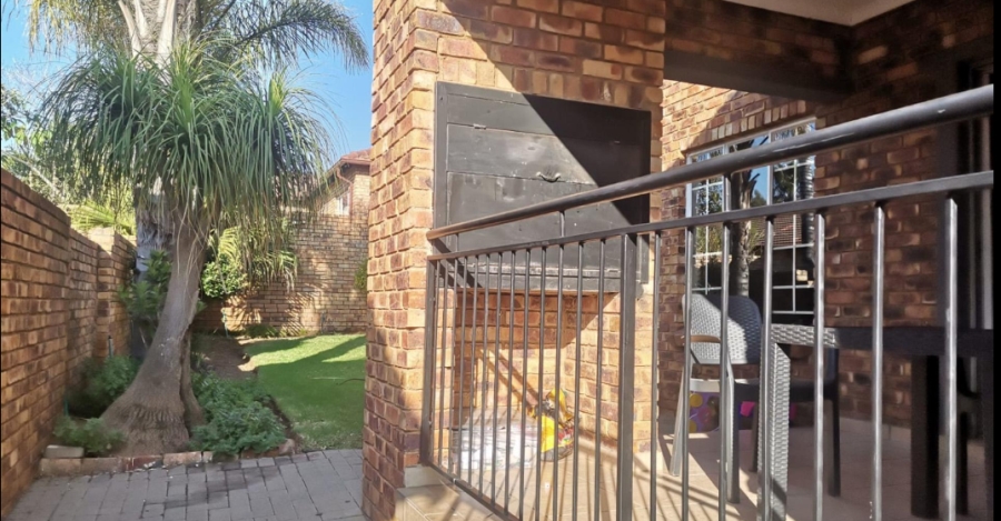 3 Bedroom Property for Sale in Amberfield Gauteng