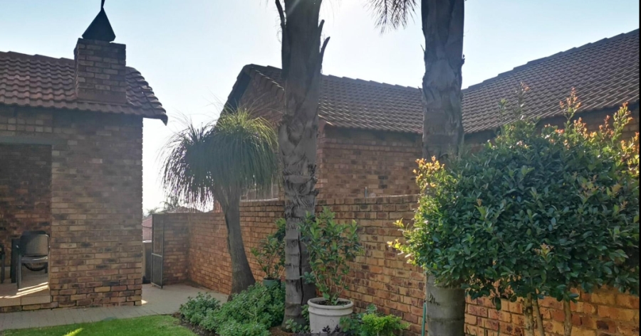 3 Bedroom Property for Sale in Amberfield Gauteng