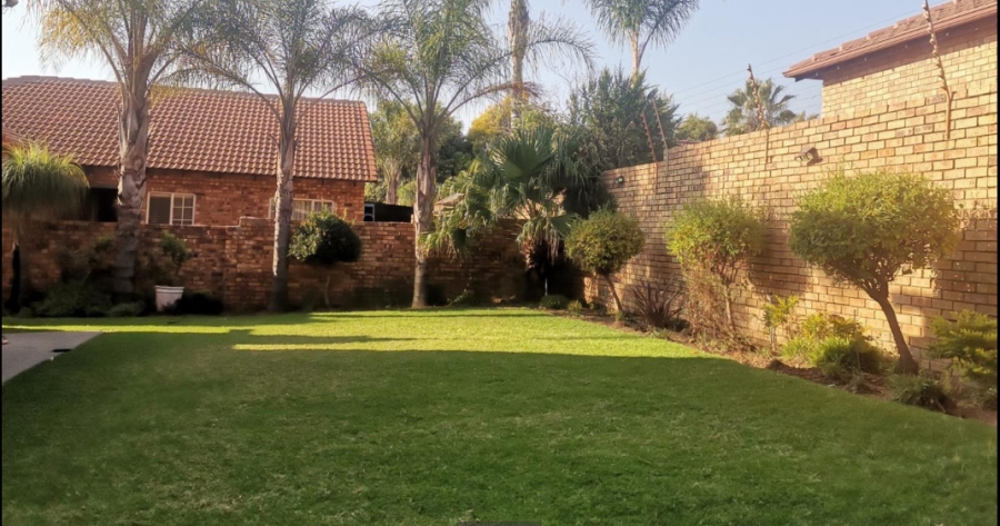 3 Bedroom Property for Sale in Amberfield Gauteng