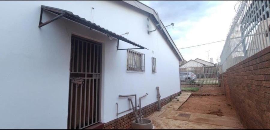 3 Bedroom Property for Sale in Laudium Gauteng