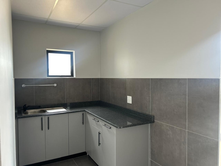 To Let commercial Property for Rent in Knoppieslaagte Gauteng
