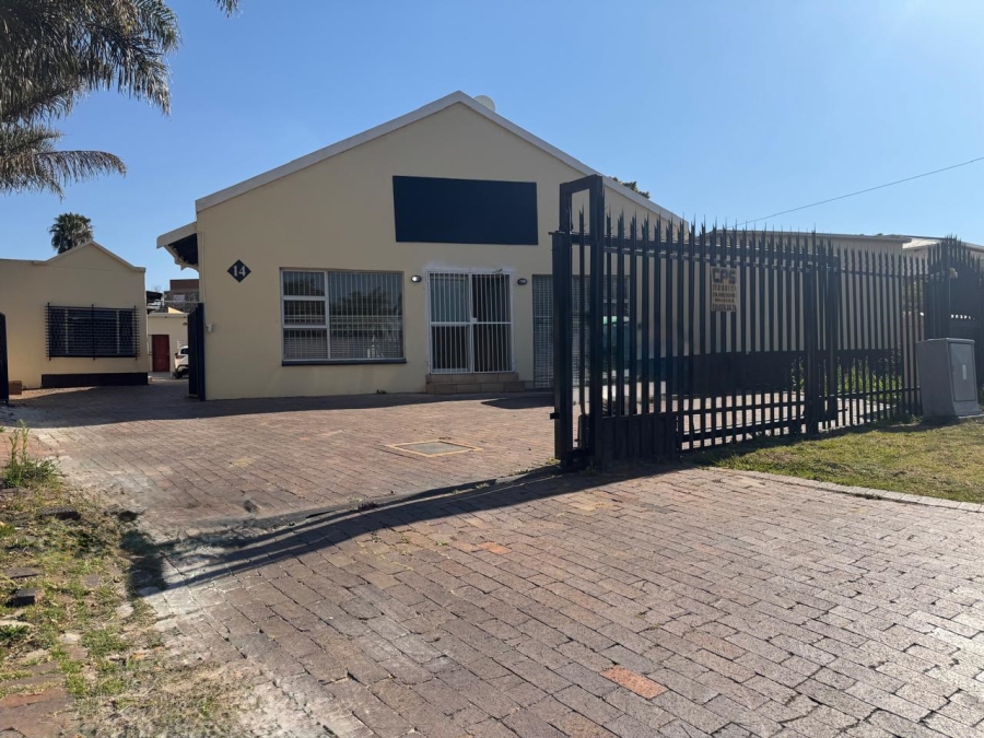 To Let commercial Property for Rent in New Redruth Gauteng