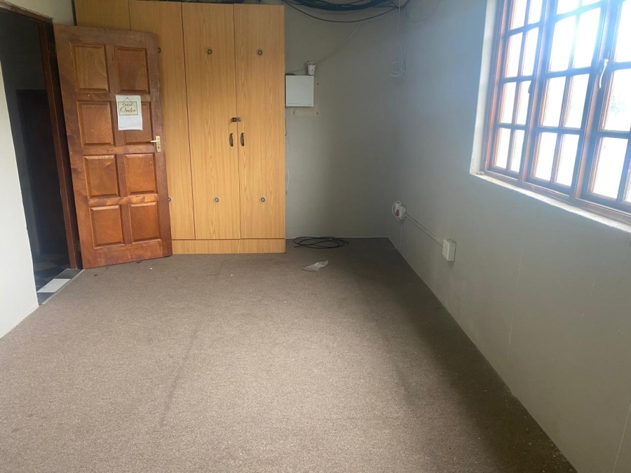 To Let commercial Property for Rent in Wentworth Park Gauteng