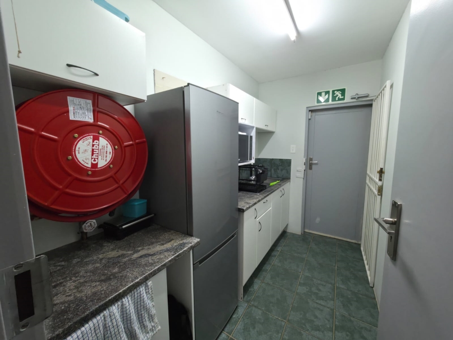 Commercial Property for Sale in Die Hoewes Gauteng