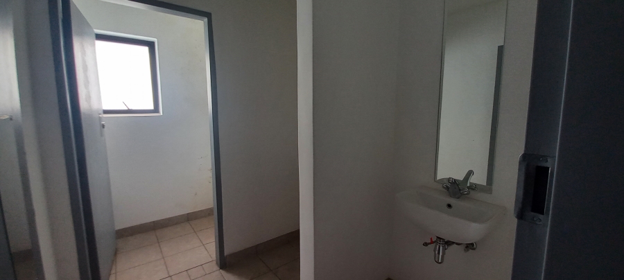 Commercial Property for Sale in Sterkfontein A H Gauteng
