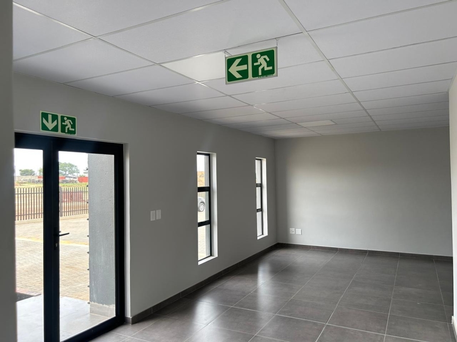 To Let commercial Property for Rent in Knoppieslaagte Gauteng