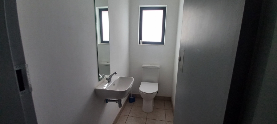 Commercial Property for Sale in Sterkfontein A H Gauteng