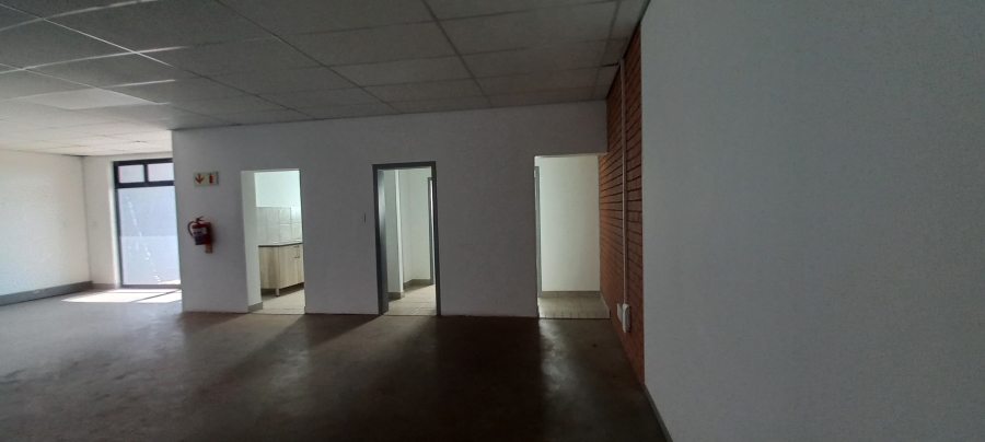 Commercial Property for Sale in Sterkfontein A H Gauteng