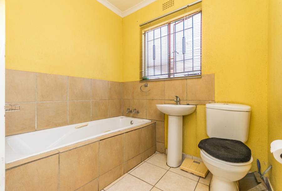 2 Bedroom Property for Sale in Kagiso Gauteng