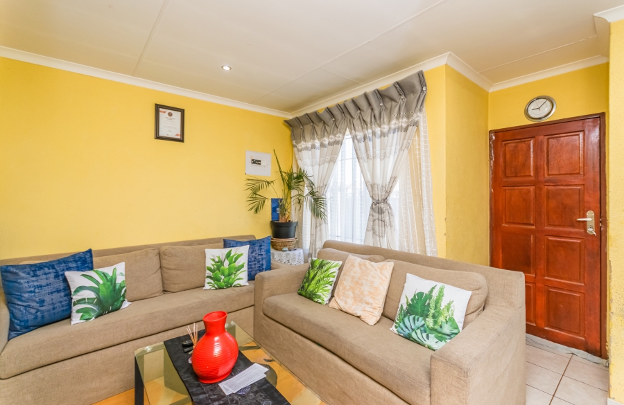 2 Bedroom Property for Sale in Kagiso Gauteng