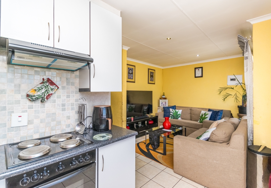 2 Bedroom Property for Sale in Kagiso Gauteng