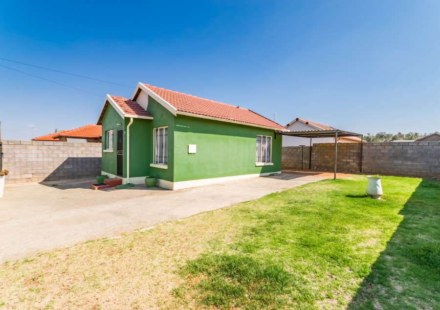 2 Bedroom Property for Sale in Kagiso Gauteng