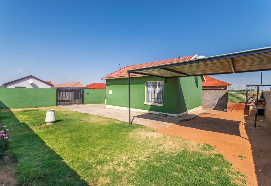 2 Bedroom Property for Sale in Kagiso Gauteng