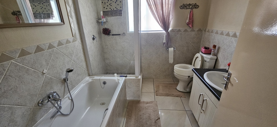 3 Bedroom Property for Sale in Randhart Gauteng