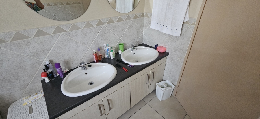 3 Bedroom Property for Sale in Randhart Gauteng