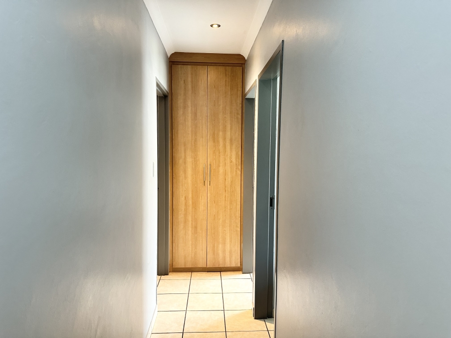 To Let 3 Bedroom Property for Rent in Thatchfield Close Gauteng