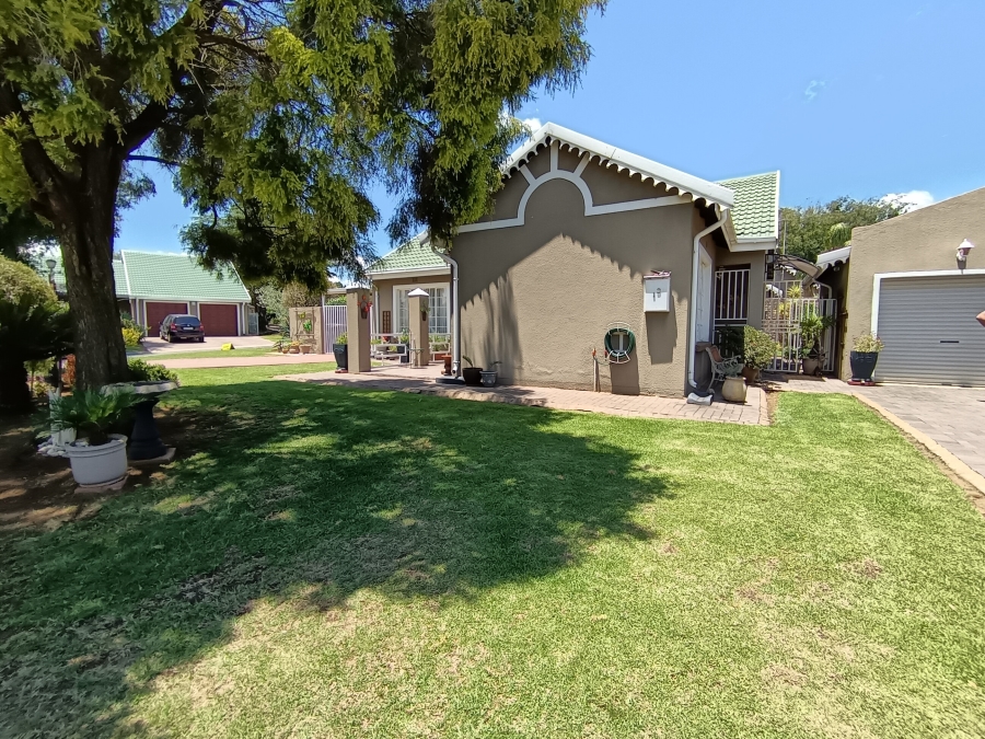 2 Bedroom Property for Sale in Verwoerdpark Gauteng