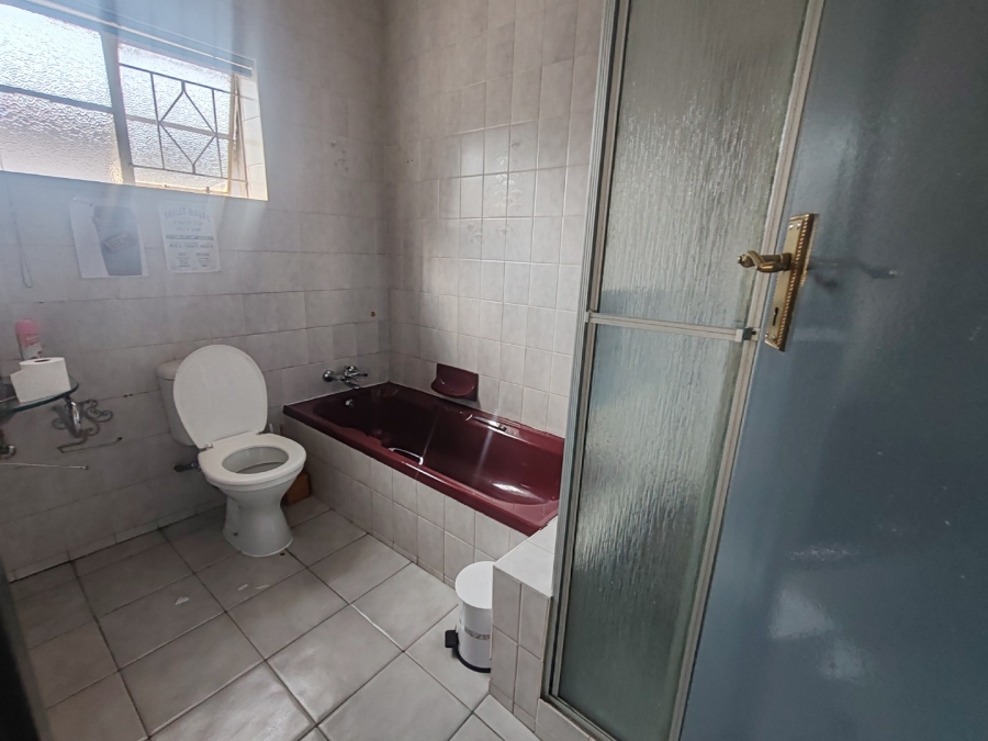 7 Bedroom Property for Sale in Edendale Gauteng