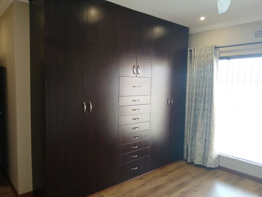 3 Bedroom Property for Sale in Helikonpark Gauteng