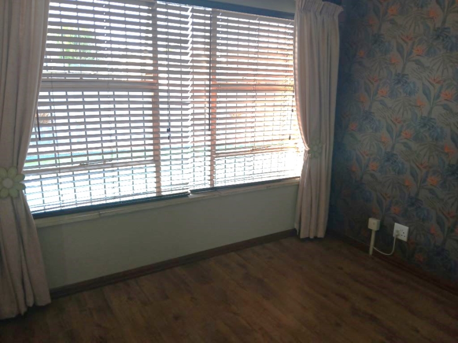 3 Bedroom Property for Sale in Helikonpark Gauteng