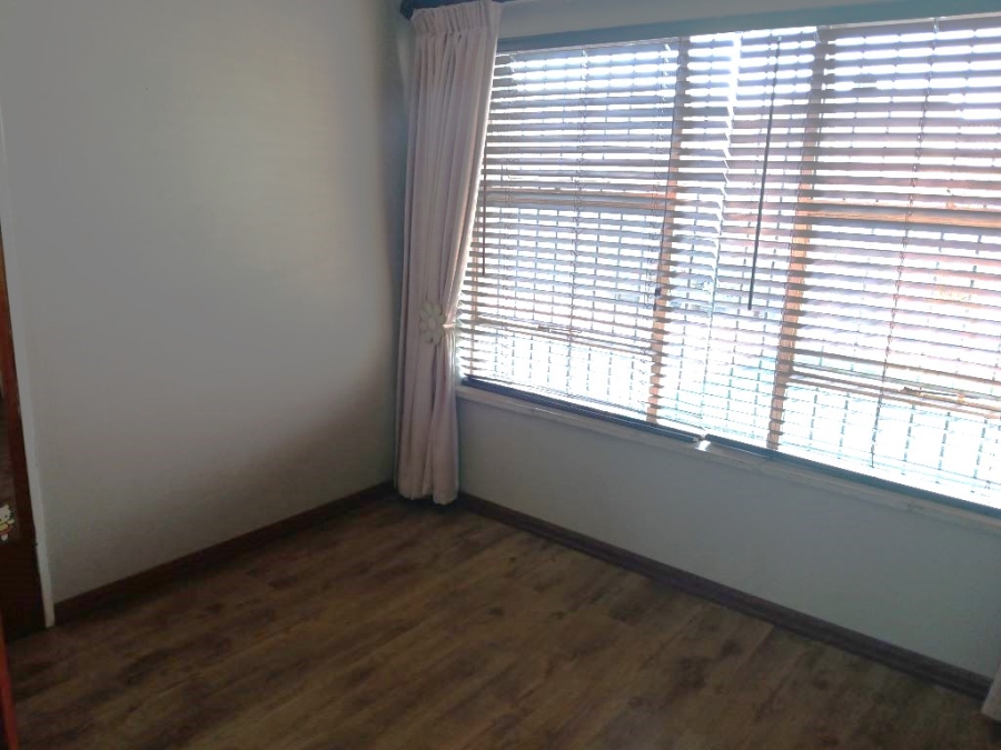 3 Bedroom Property for Sale in Helikonpark Gauteng