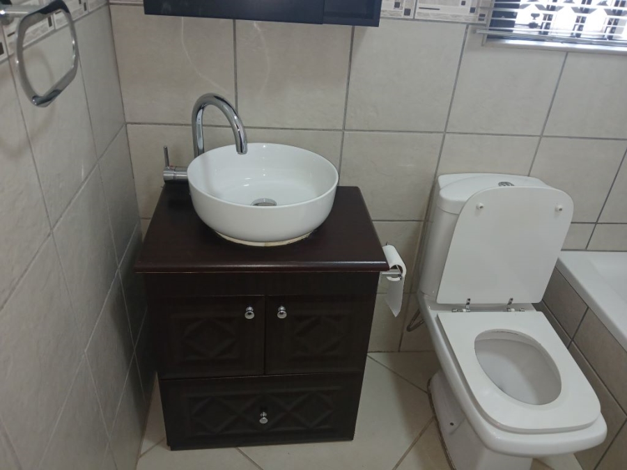 3 Bedroom Property for Sale in Helikonpark Gauteng