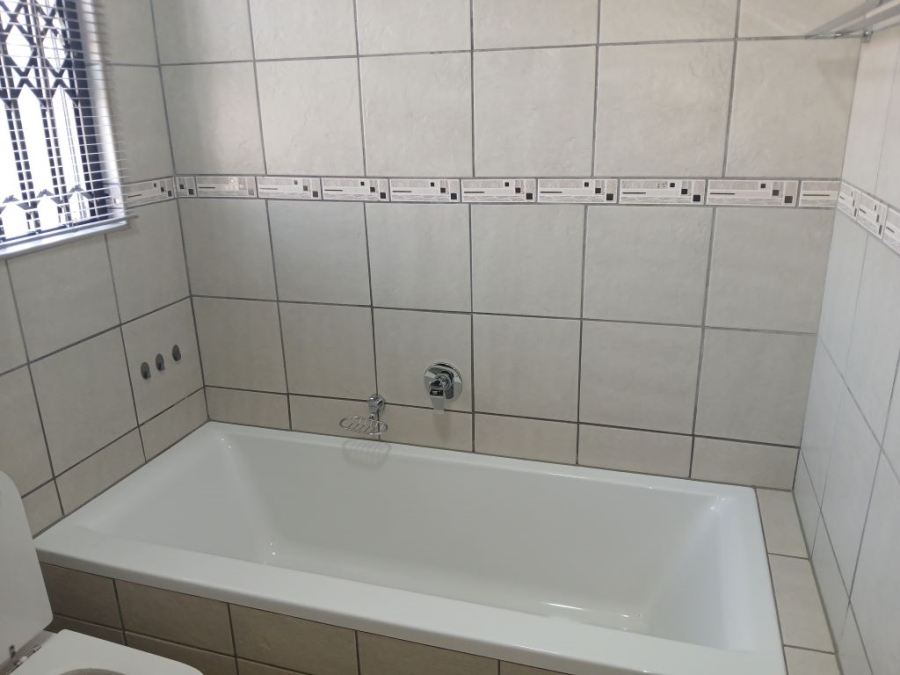 3 Bedroom Property for Sale in Helikonpark Gauteng