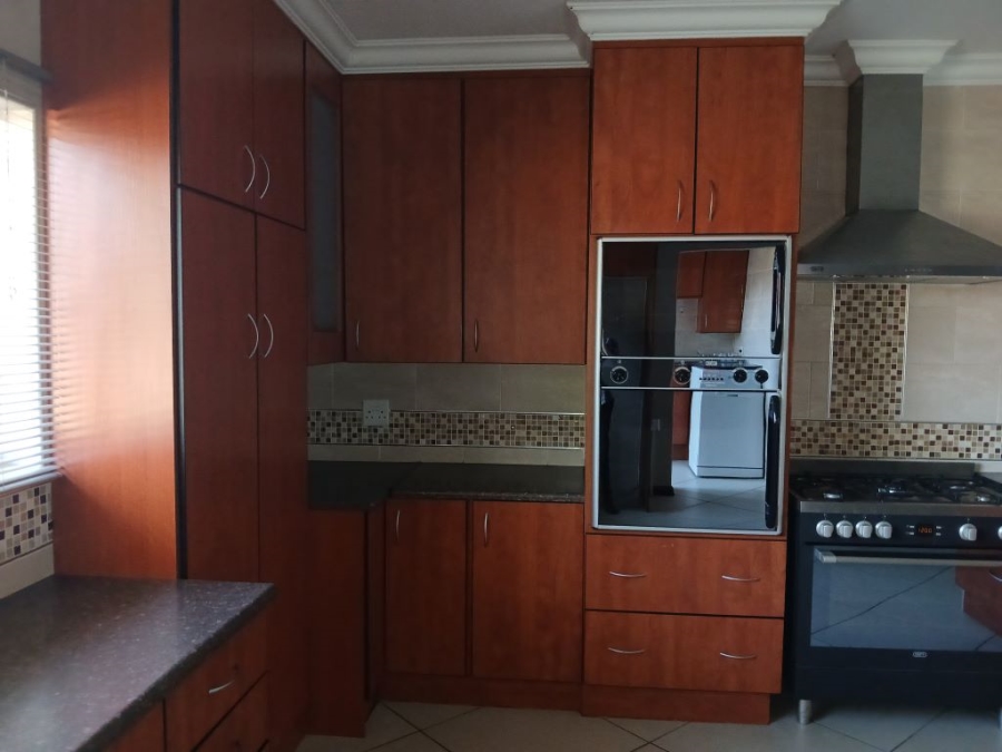 3 Bedroom Property for Sale in Helikonpark Gauteng