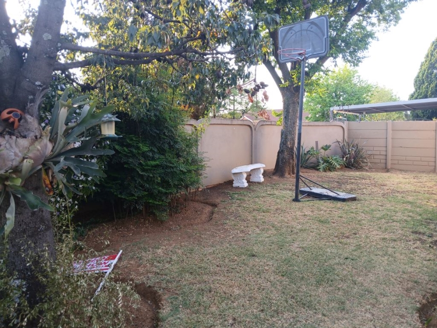 3 Bedroom Property for Sale in Helikonpark Gauteng
