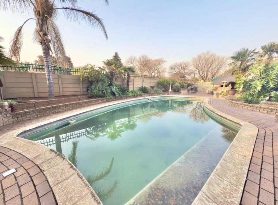 4 Bedroom Property for Sale in Dalpark Proper Gauteng