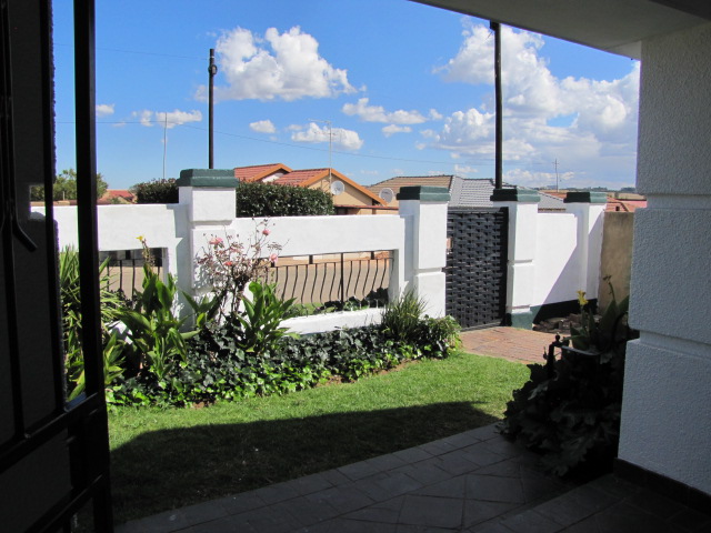 3 Bedroom Property for Sale in Kagiso Gauteng