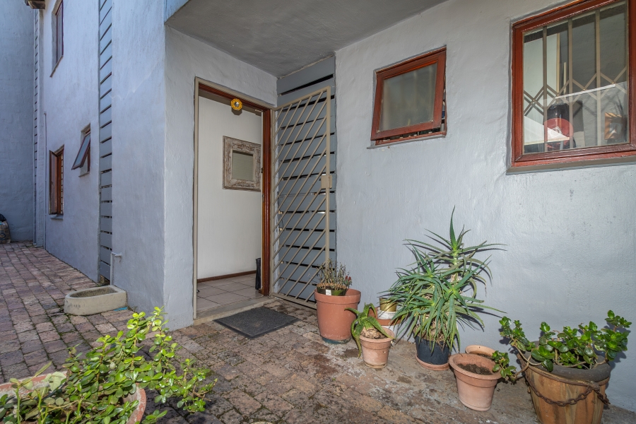 1 Bedroom Property for Sale in Paulshof Gauteng