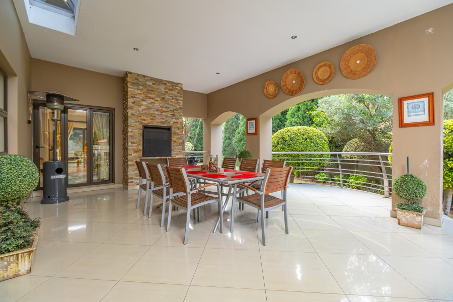 5 Bedroom Property for Sale in Broadacres Gauteng