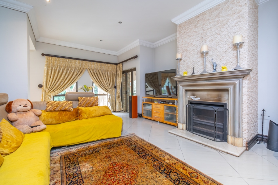 5 Bedroom Property for Sale in Broadacres Gauteng