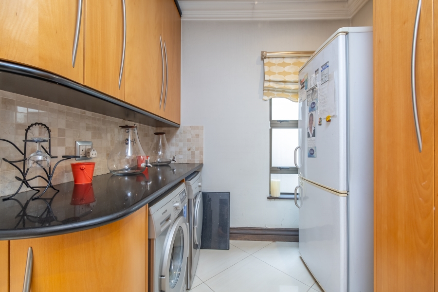 5 Bedroom Property for Sale in Broadacres Gauteng