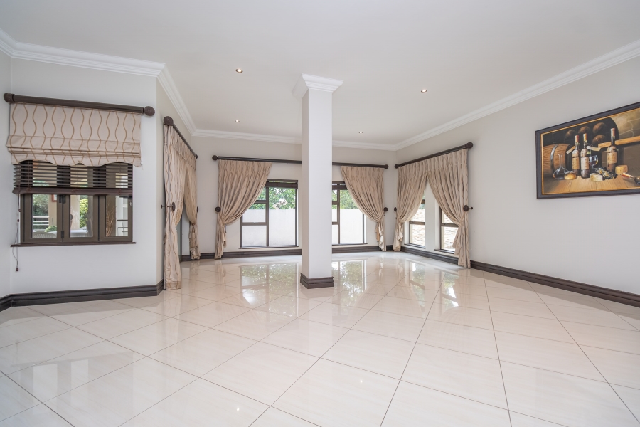 5 Bedroom Property for Sale in Broadacres Gauteng