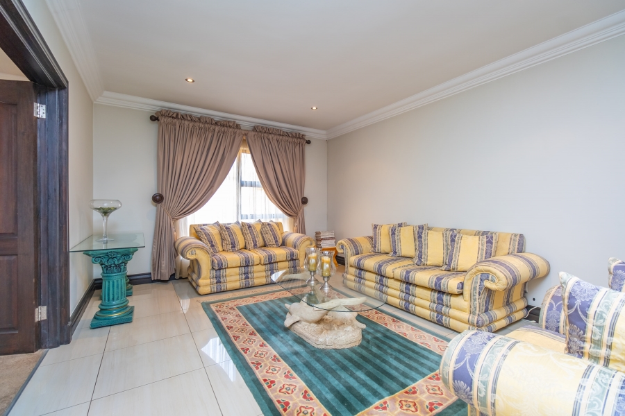 5 Bedroom Property for Sale in Broadacres Gauteng