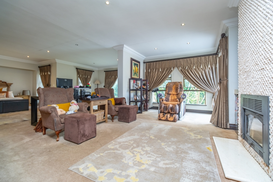 5 Bedroom Property for Sale in Broadacres Gauteng