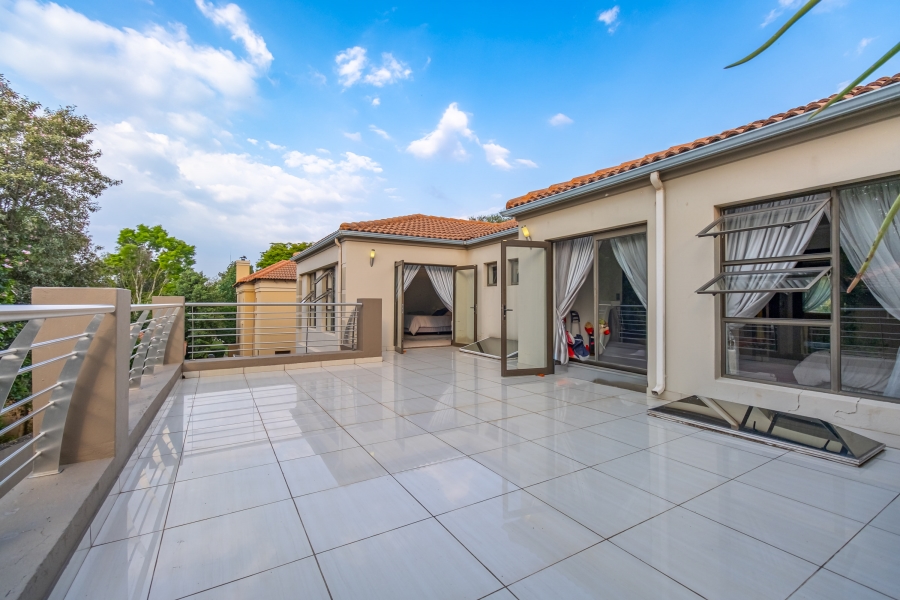 5 Bedroom Property for Sale in Broadacres Gauteng