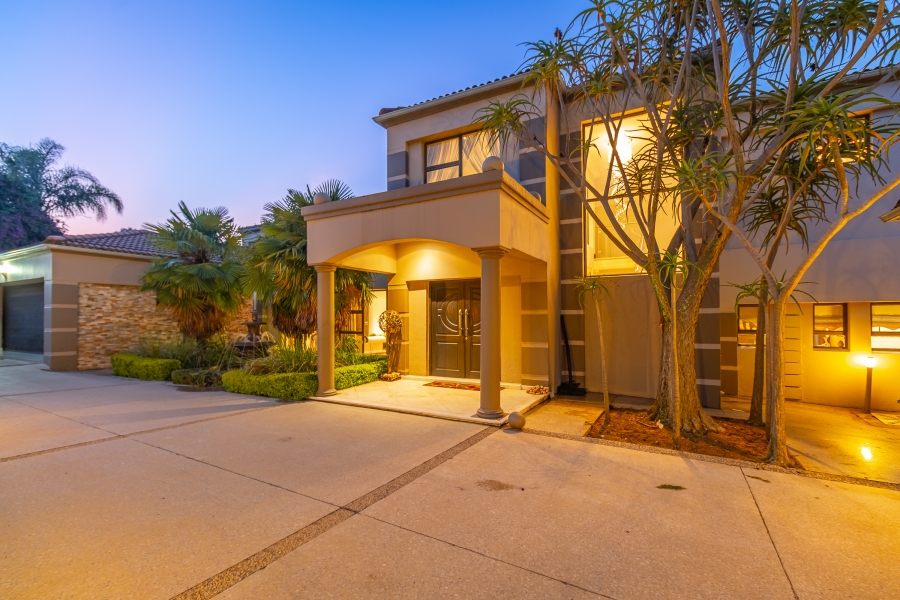 5 Bedroom Property for Sale in Broadacres Gauteng