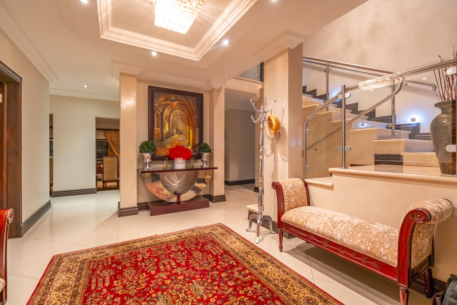 5 Bedroom Property for Sale in Broadacres Gauteng