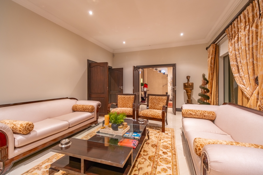 5 Bedroom Property for Sale in Broadacres Gauteng