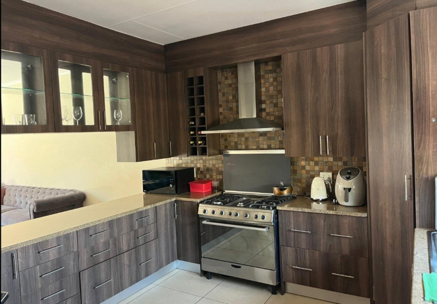 3 Bedroom Property for Sale in Amorosa Gauteng