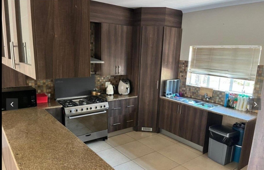 3 Bedroom Property for Sale in Amorosa Gauteng